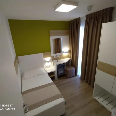 Almalux Wellness & 3 Stelle Superior 호텔 3*