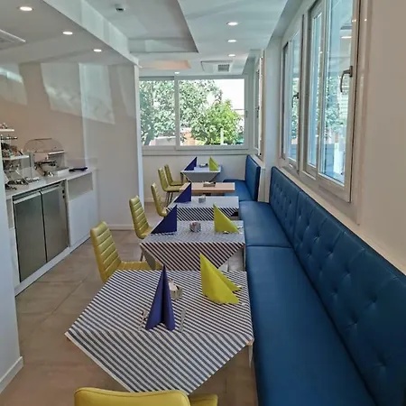 Almalux Wellness & 3 Stelle Superior 3* 리도 디 예솔로